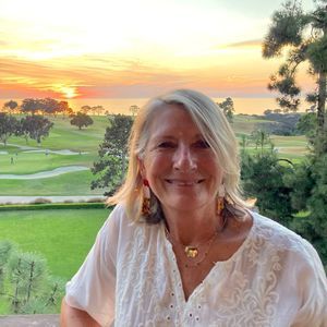 Meet your Posher, Debi